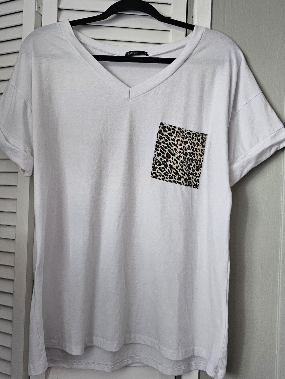 Basic Leopard White Tee
